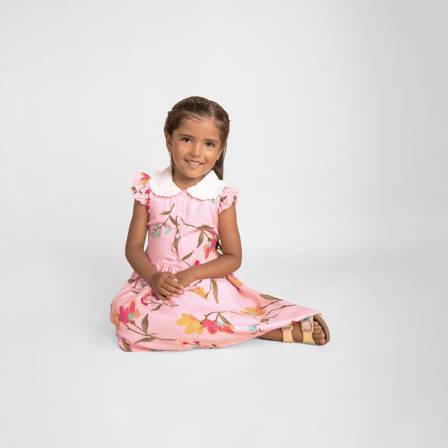 vestido con flores para niña