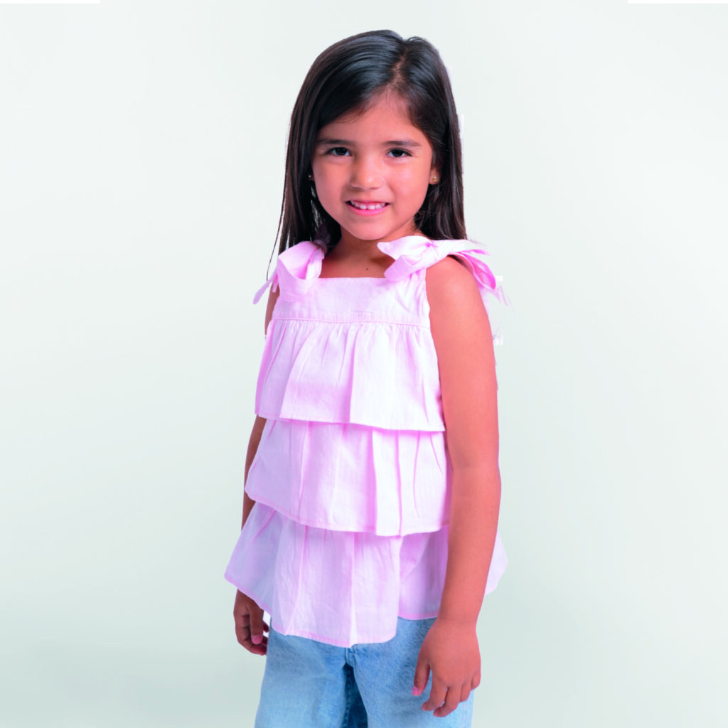 blusa con tirantes para niña